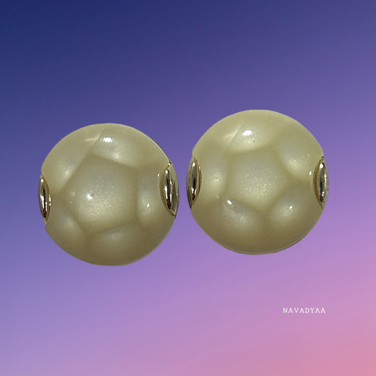 White & Gold Stud Earrings, E0022